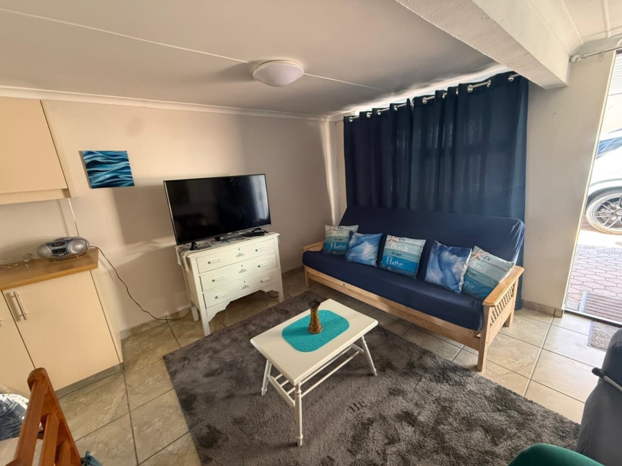 To Let 2 Bedroom Property for Rent in Hartenbos Central Western Cape